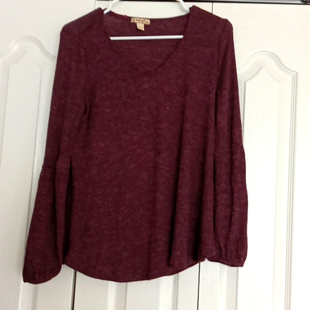 Energe long sleeve shirt sized small